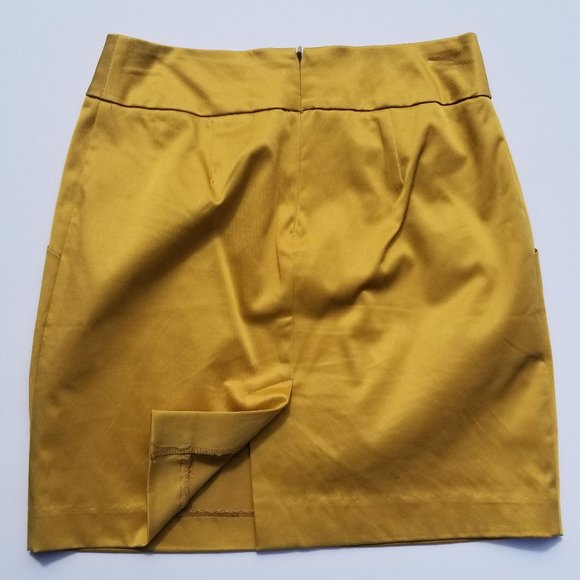 Golden skirt - Picture 4 of 5